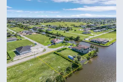 1216 NW 9th St, Cape Coral, FL 33993 - Photo 9