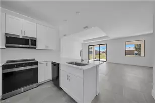 1120 NE 15th St, Cape Coral, FL 33909 - Photo 13