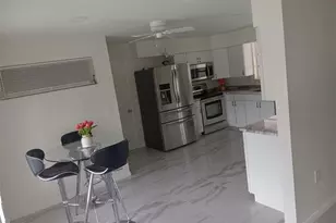 2244 Parkview Dr, Fort Myers, FL 33905 - Photo 9