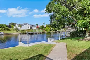 907 SE 33rd Terrace, Cape Coral, FL 33904 - Photo 29