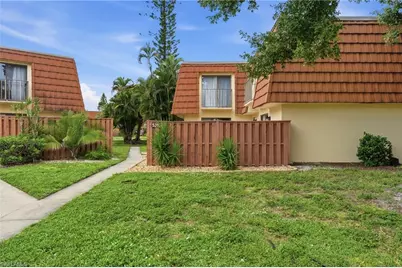 5205 Cedarbend Dr #2, Fort Myers, FL 33919 - Photo 3
