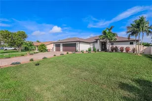 1819 SW 40th Terrace, Cape Coral, FL 33914 - Photo 33