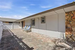 4289 Island Cir, Fort Myers, FL 33919 - Photo 7