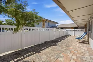 4289 Island Cir, Fort Myers, FL 33919 - Photo 5