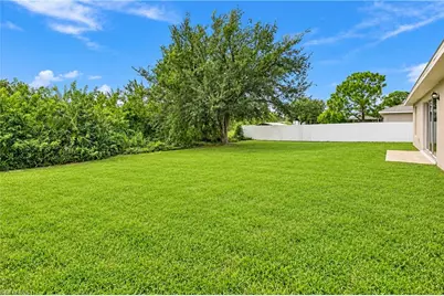 2509 41st St SW, Lehigh Acres, FL 33976 - Photo 33