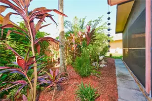 6513 W Royal Woods Dr, Fort Myers, FL 33908 - Photo 45