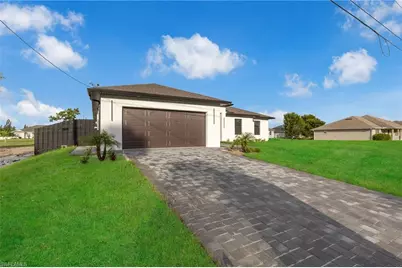 4042 NE 10th Pl, Cape Coral, FL 33909 - Photo 7