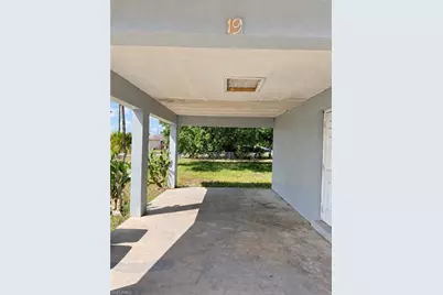 19 Arizona Rd, Lehigh Acres, FL 33936 - Photo 17