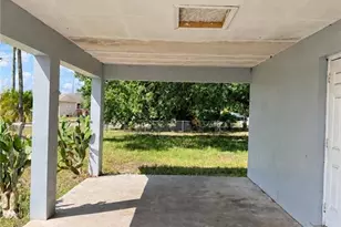 19 Arizona Rd, Lehigh Acres, FL 33936 - Photo 17