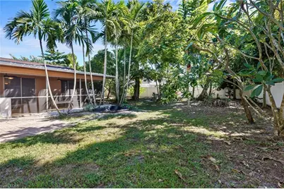 1424 SE 27th Ter, Cape Coral, FL 33904 - Photo 7