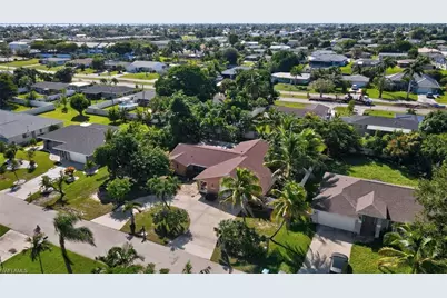 1424 SE 27th Ter, Cape Coral, FL 33904 - Photo 69