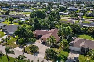1424 SE 27th Terrace, Cape Coral, FL 33904 - Photo 69