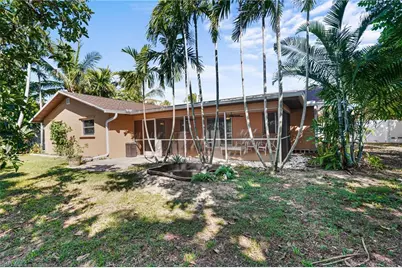 1424 SE 27th Ter, Cape Coral, FL 33904 - Photo 11