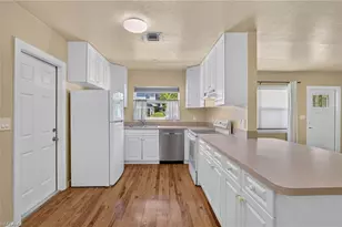 1484 Linhart Ave, Fort Myers, FL 33901 - Photo 9