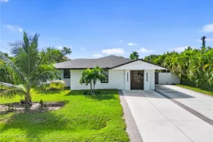 12755 Brewster Dr, Fort Myers, FL 33908 - Photo 5