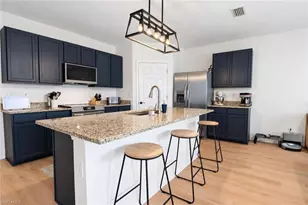 2530 SW 9th Ave, Cape Coral, FL 33914 - Photo 13
