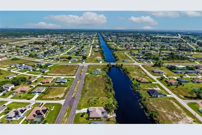 908 Vogiantzis Pkwy, Cape Coral, FL 33909 - Photo 45
