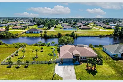 908 Vogiantzis Pkwy, Cape Coral, FL 33909 - Photo 33