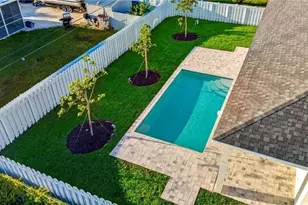 925 SW 6th Ct, Cape Coral, FL 33991 - Photo 3