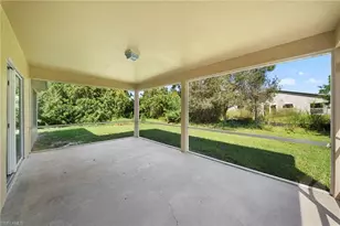 919 Berg St E, Lehigh Acres, FL 33974 - Photo 19
