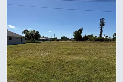 118 SW 31st Ter, Cape Coral, FL 33914 - Photo 5