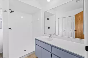 326 NE 17th Pl, Cape Coral, FL 33909 - Photo 25