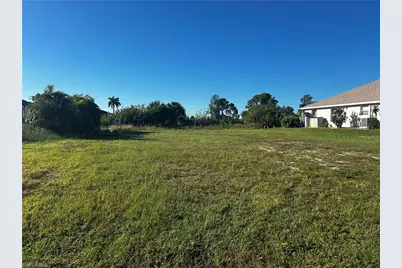 1116 NE 44th Ln, Cape Coral, FL 33909 - Photo 5