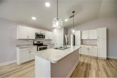 4302 NE 9th Ave, Cape Coral, FL 33909 - Photo 5