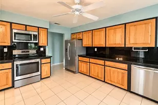 1937 SE 37th St, Cape Coral, FL 33904 - Photo 13