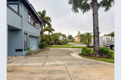 1937 SE 37th St, Cape Coral, FL 33904 - Photo 5
