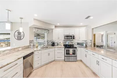 2286 SE 28th St, Cape Coral, FL 33904 - Photo 15