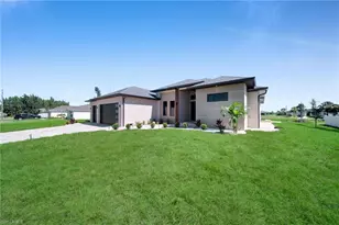 1029 NW 24th Pl, Cape Coral, FL 33993 - Photo 3