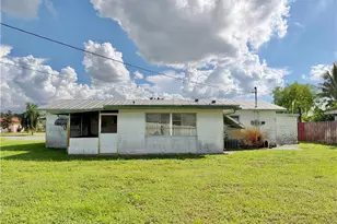 1419 Kimdale St E, Lehigh Acres, FL 33936 - Photo 31