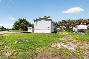3762 Unique Cir, Fort Myers, FL 33908 - Photo 35