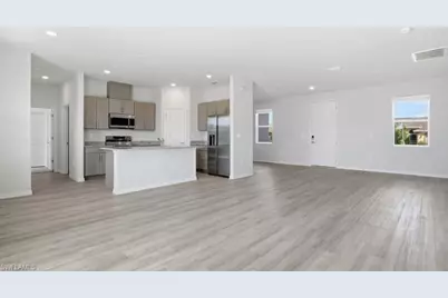 915 NE 19th St, Cape Coral, FL 33909 - Photo 5