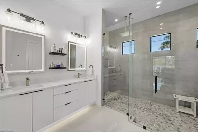 2806 SW 44th Ter, Cape Coral, FL 33914 - Photo 9