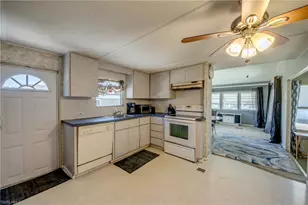 123 Amber Ave, North Fort Myers, FL 33917 - Photo 17