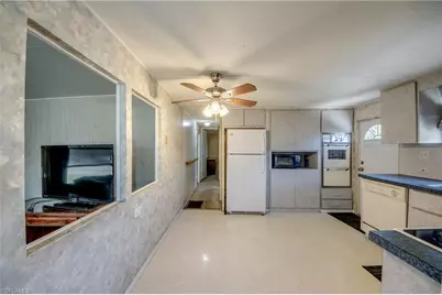 123 Amber Ave, North Fort Myers, FL 33917 - Photo 13