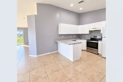 1214 NE 8th Pl, Cape Coral, FL 33909 - Photo 7