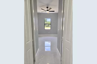 627 Beverly Ct, Lehigh Acres, FL 33974 - Photo 5