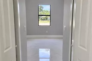 627 Beverly Ct, Lehigh Acres, FL 33974 - Photo 5