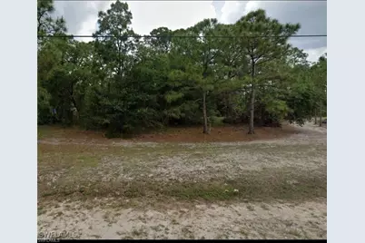 1015 Louis Ave, Lehigh Acres, FL 33972 - Photo 3