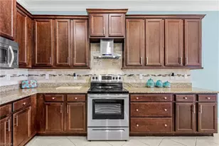 11221 Sparkleberry Dr, Fort Myers, FL 33913 - Photo 3
