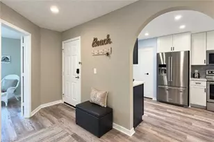 595 Mardel Dr, Naples, FL 34104 - Photo 5