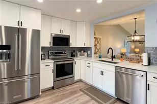 595 Mardel Dr, Naples, FL 34104 - Photo 7