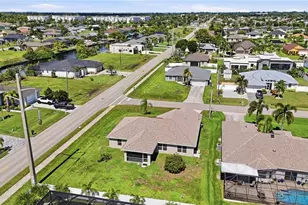 1922 SW 27th St, Cape Coral, FL 33914 - Photo 39