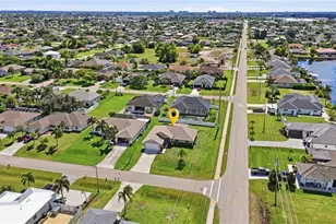 1922 SW 27th St, Cape Coral, FL 33914 - Photo 5