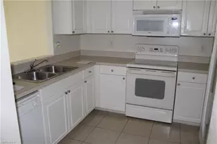 703 SE 8th Terrace, Cape Coral, FL 33990 - Photo 3