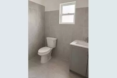 3516 E Riverside Dr, Fort Myers, FL 33916 - Photo 11