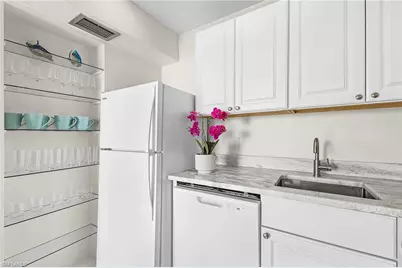 1250 Tennisplace Ct #B32, Sanibel, FL 33957 - Photo 5